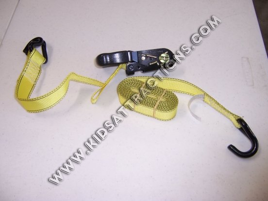 Ratcheting tie down strap